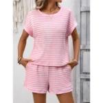 Conjunto de 2 piezas con cuello redondo, parches, manga corta y pantalones cortos - Imagen 2