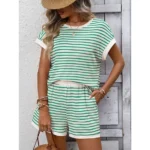 Conjunto de 2 piezas con cuello redondo, parches, manga corta y pantalones cortos - Imagen 5